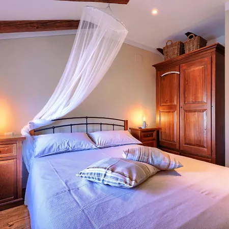 Valy By Interhome Tatil Evi Poreč