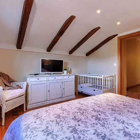 Valy By Interhome *