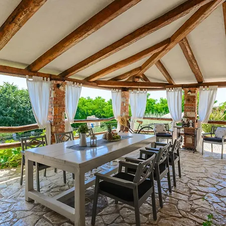 Valy By Interhome *