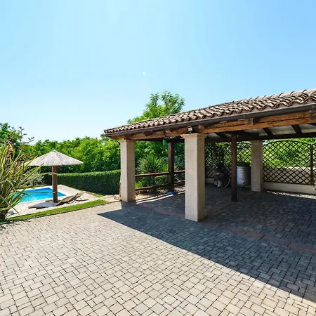 Vali By Interhome Poreč