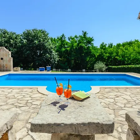 Casa de Férias Vali By Interhome *