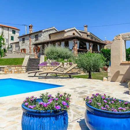 Nyaraló Valy By Interhome Poreč